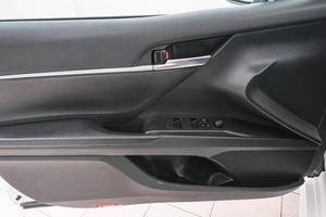 Седан Toyota Camry 2021 года, 2799000 рублей, Красноярск