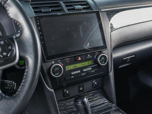 Седан Toyota Camry 2013 года, 1699000 рублей, Сургут