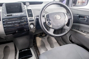 Лифтбек Toyota Prius 2007 года, 679000 рублей, Барнаул