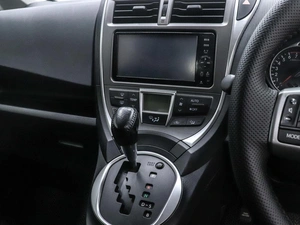 Хетчбэк Toyota Ractis 2011 года, 790000 рублей, Красноярск