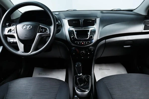 Седан Hyundai Solaris 2015 года, 559000 рублей, Челябинск