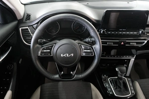 Внедорожник Kia Seltos 2022 года, 2459000 рублей, Омск