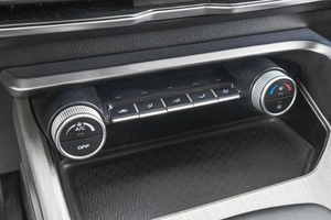 Внедорожник Geely Coolray 2023 года, 1959000 рублей, Барнаул