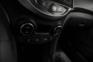 Седан Hyundai Solaris 2015 года, 1269000 рублей, Челябинск