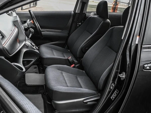 Минивэн Toyota Sienta 2018 года, 1829000 рублей, Кирилловка