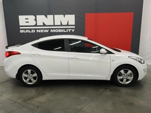 Седан Hyundai Elantra 2013 года, 1200000 рублей, Курск