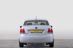 Седан Volkswagen Polo 2015 года, 849000 рублей, Томск