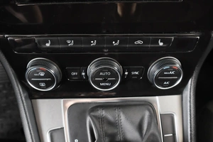 Хетчбэк Volkswagen Golf 2014 года, 1069000 рублей, Пермь