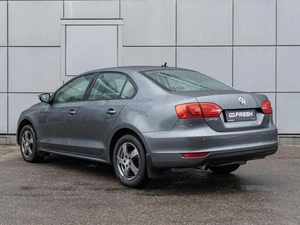 Седан Volkswagen Jetta 2013 года, 1010000 рублей, Санкт-Петербург