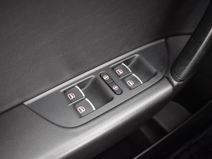 Внедорожник Volkswagen Touareg 2012 года, 2499900 рублей, Казань