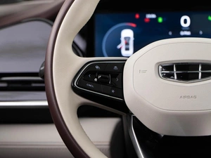 Внедорожник Geely Monjaro 2023 года, 3312444 рублей, Москва