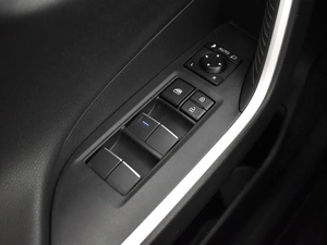 Внедорожник Toyota RAV4 2021 года, 3495100 рублей, Казань