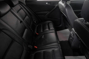 Внедорожник Volkswagen Tiguan 2011 года, 1189000 рублей, Кемерово