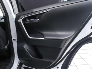 Внедорожник Toyota RAV4 2021 года, 3495000 рублей, Красноярск