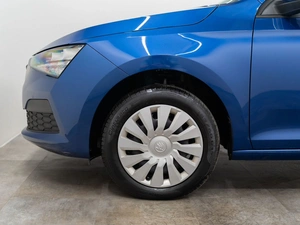 Лифтбек Skoda Rapid 2021 года, 1625000 рублей, Красноярск