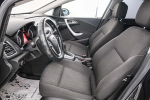 Хетчбэк Opel Astra 2013 года, 849000 рублей, Красноярск
