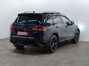 Внедорожник Volkswagen Touareg 2017 года, 3400000 рублей, Красноярск