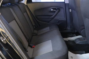 Седан Volkswagen Polo 2011 года, 719000 рублей, Омск