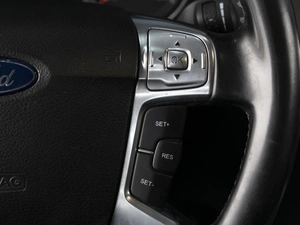 Седан Ford Mondeo 2012 года, 1170000 рублей, Омск