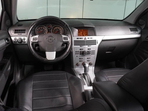 Универсал Opel Astra 2012 года, 669000 рублей, Воронеж