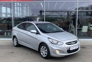 Седан Hyundai Solaris 2014 года, 975000 рублей, Солонцы