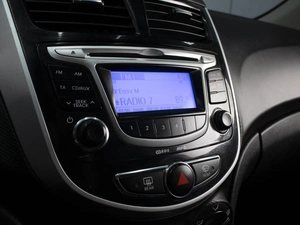 Седан Hyundai Solaris 2011 года, 810000 рублей, Омск