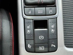Седан Kia Optima 2018 года, 1997000 рублей, Красноярск