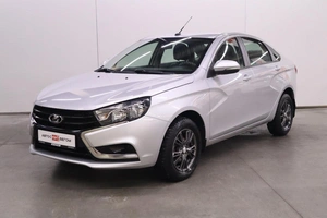 Седан ВАЗ (LADA) Vesta 2018 года, 950000 рублей, Брянск