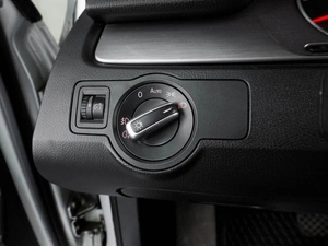 Седан Volkswagen Passat 2011 года, 854000 рублей, Воронеж