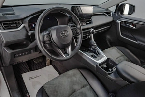 Внедорожник Toyota RAV4 2024 года, 3919000 рублей, Челябинск