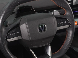 Лифтбек Changan UNI-V 2023 года, 2179000 рублей, Воронеж
