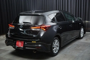 Хетчбэк Toyota Auris 2016 года, 1550000 рублей, Красноярск