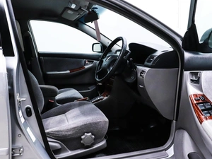 Седан Toyota Corolla 2001 года, 690000 рублей, Красноярск