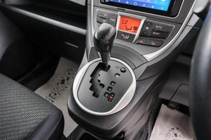 Хетчбэк Toyota Ractis 2011 года, 849000 рублей, Красноярск