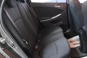 Седан Hyundai Solaris 2013 года, 999000 рублей, Омск