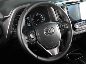 Внедорожник Toyota RAV4 2015 года, 2510000 рублей, Ростов-на-Дону