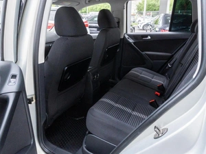Внедорожник Volkswagen Tiguan 2011 года, 1144000 рублей, Волгоград