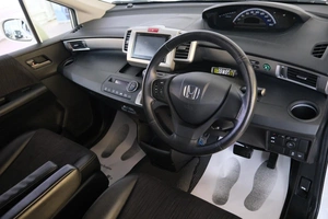 Минивэн Honda Freed 2015 года, 1629000 рублей, Омск