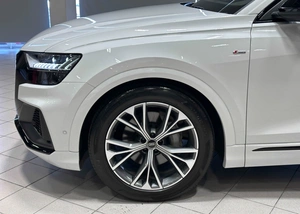 Внедорожник Audi Q8 2022 года, 9900000 рублей, Красноярск