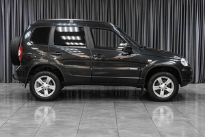 Внедорожник Chevrolet Niva 2013 года, 599000 рублей, Тюмень