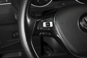 Внедорожник Volkswagen Tiguan 2017 года, 1980000 рублей, Омск
