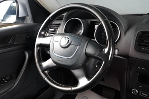 Внедорожник Skoda Yeti 2010 года, 869000 рублей, Тюмень