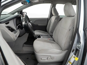 Минивэн Toyota Sienna 2016 года, 2548077 рублей, Москва