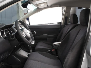 Хетчбэк Nissan Tiida 2011 года, 660000 рублей, Омск