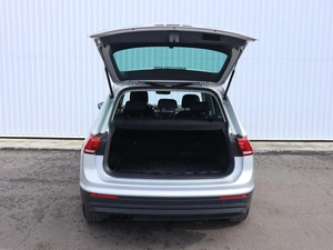 Внедорожник Volkswagen Tiguan 2019 года, 2100000 рублей, Брянск