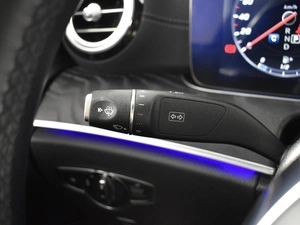 Седан Mercedes-benz E-класс 2019 года, 2970300 рублей, Казань