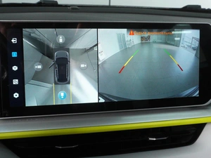 Внедорожник Geely Coolray 2023 года, 2030000 рублей, Красный Пахарь