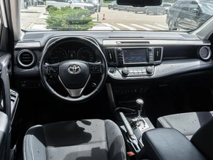 Внедорожник Toyota RAV4 2018 года, 2429000 рублей, Краснодар