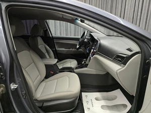 Седан Hyundai Elantra 2020 года, 1245000 рублей, Красноярск