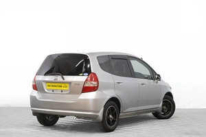Хетчбэк Honda Fit 2001 года, 299000 рублей, Барнаул
